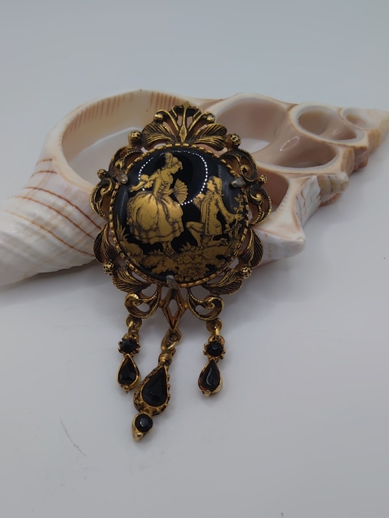 Florenza Jewelry - Florenza Courting Couple Brooch Vintage
